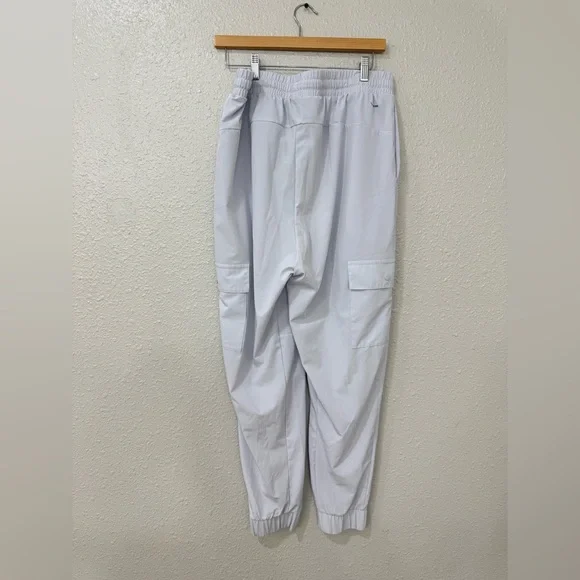 Adidas  Women’s Cargo Jogger Atlantic Pants size L NWT Gray - Picture 4 of 9